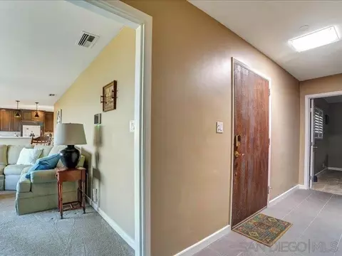 Entry Way - 3360 Toyon Heights Dr, Fallbrook, CA 92028 photo 1 of 2