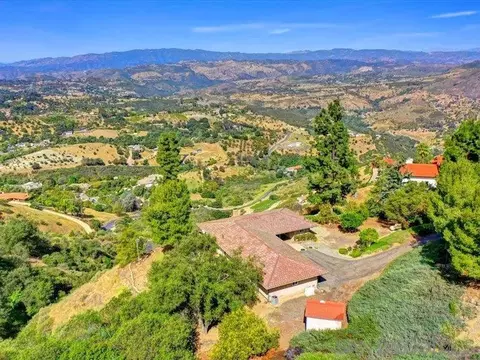 View/Area - 3360 Toyon Heights Dr, Fallbrook, CA 92028 photo 5 of 6