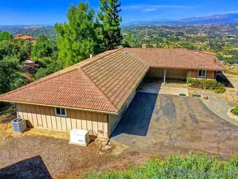 Exterior - 3360 Toyon Heights Dr, Fallbrook, CA 92028 photo 13 of 16