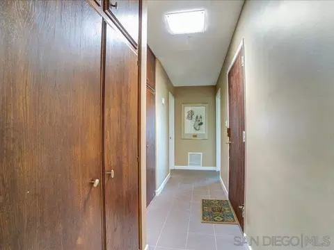 Entry Way - 3360 Toyon Heights Dr, Fallbrook, CA 92028 photo 2 of 2
