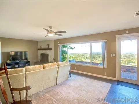 Living - 3360 Toyon Heights Dr, Fallbrook, CA 92028 photo 4 of 4