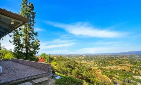 Exterior - 3360 Toyon Heights Dr, Fallbrook, CA 92028 photo 7 of 16