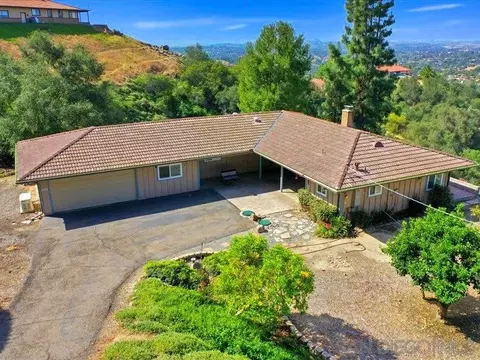 Exterior - 3360 Toyon Heights Dr, Fallbrook, CA 92028 photo 15 of 16