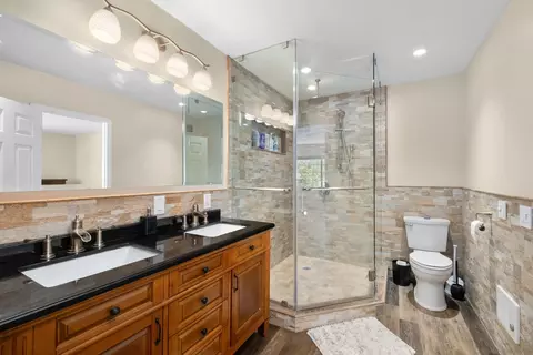 Bath - 13406 Aubrey St, Poway, CA 92064 photo 1 of 4