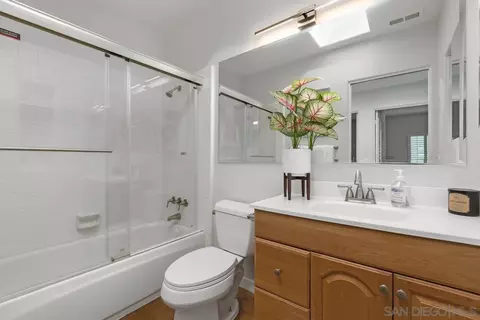 Bath - 2102 Palmer Dr, Oceanside, CA 92056 photo 1 of 3