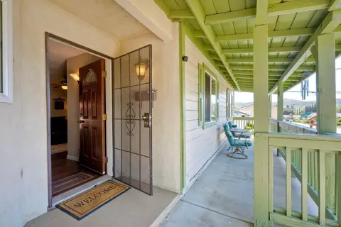 Exterior - 13435 Ogunquit Ave, Poway, CA 92064 photo 18 of 19
