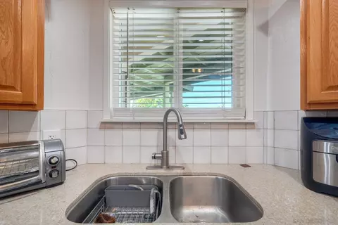 Kitchen - 13435 Ogunquit Ave, Poway, CA 92064 photo 6 of 8