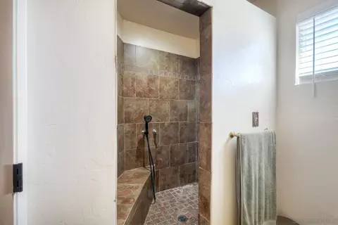 Bath - 13435 Ogunquit Ave, Poway, CA 92064 photo 3 of 3