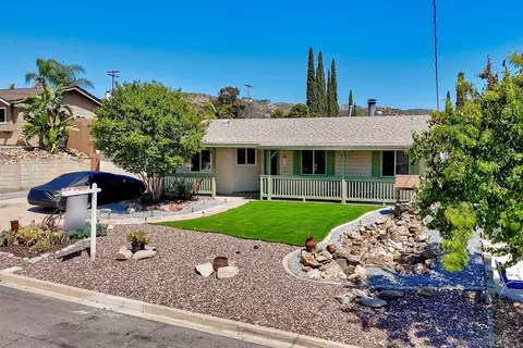 Exterior - 13435 Ogunquit Ave, Poway, CA 92064 photo 16 of 19