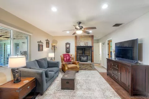 Living - 13435 Ogunquit Ave, Poway, CA 92064 photo 1 of 2