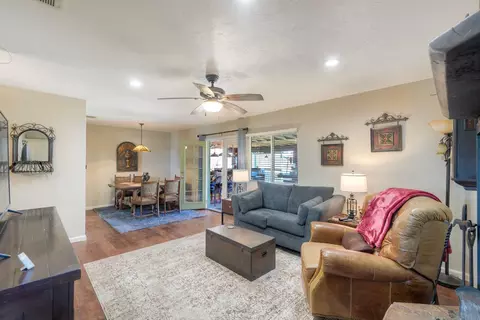 Living - 13435 Ogunquit Ave, Poway, CA 92064 photo 2 of 2