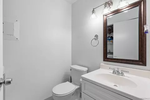 Bath - 10382 Alphonse St #F4, Santee, CA 92071 photo 1 of 2
