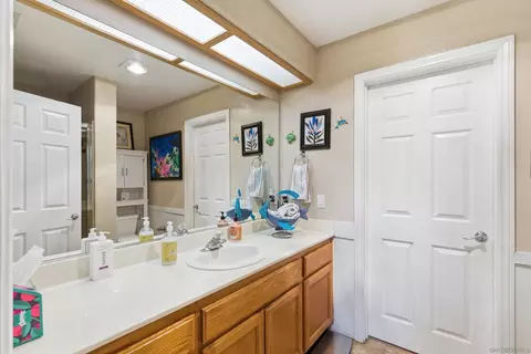 Bath - 2142 Hidden Mesa Rd, El Cajon, CA 92019 photo 1 of 3