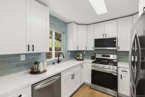 Kitchen - 7875 Bellakaren Pl, La Jolla, CA 92037 photo 8 of 8