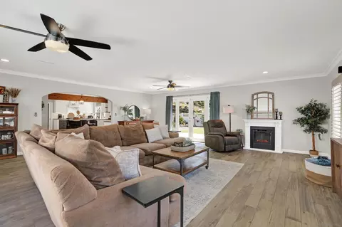 Living - 12913 Evalyn Ct, Poway, CA 92064 photo 4 of 6