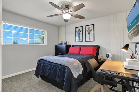 Bedroom - 12913 Evalyn Ct, Poway, CA 92064 photo 5 of 6