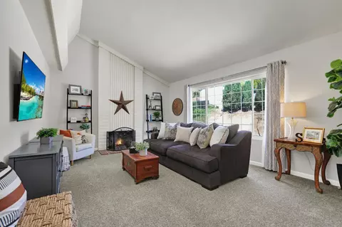 Living - 12913 Evalyn Ct, Poway, CA 92064 photo 5 of 6