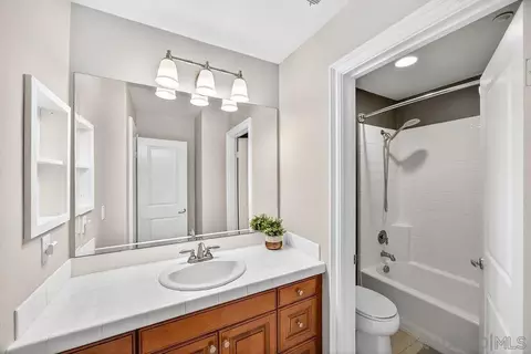 Bath - 4345 Shoreline Way #3, Oceanside, CA 92056 photo 6 of 6