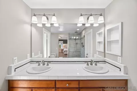 Bath - 4345 Shoreline Way #3, Oceanside, CA 92056 photo 5 of 6