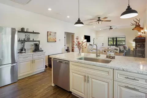 Kitchen - 2020 Third St, Julian, CA 92036 photo 4 of 6