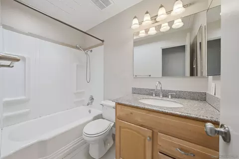 Bath - 11819 Johnson Lake Rd, Lakeside, CA 92040 photo 3 of 4