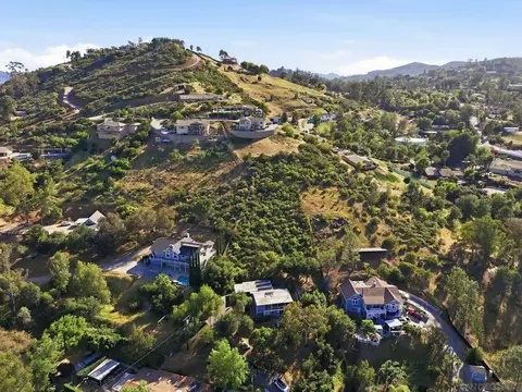 View/Area - 11819 Johnson Lake Rd, Lakeside, CA 92040 photo 2 of 4