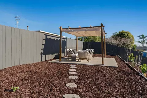 Exterior - 1426 Santa Rosa St, Oceanside, CA 92058 photo 21 of 28
