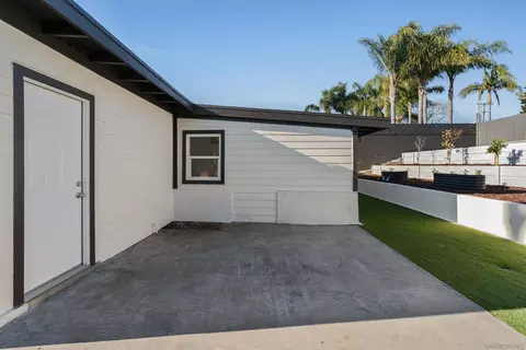 Exterior - 1426 Santa Rosa St, Oceanside, CA 92058 photo 15 of 28