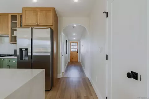 Entry Way - 1426 Santa Rosa St, Oceanside, CA 92058 photo 4 of 5