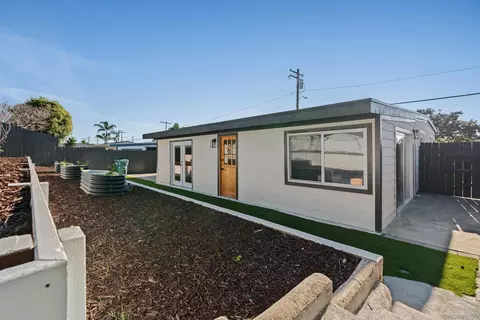 Exterior - 1426 Santa Rosa St, Oceanside, CA 92058 photo 11 of 28