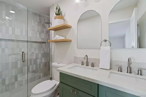 Bath - 1426 Santa Rosa St, Oceanside, CA 92058 photo 1 of 5