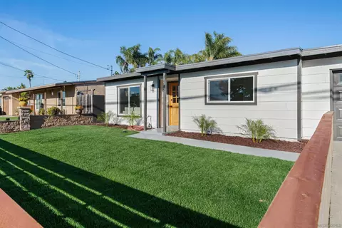 Exterior - 1426 Santa Rosa St, Oceanside, CA 92058 photo 7 of 28