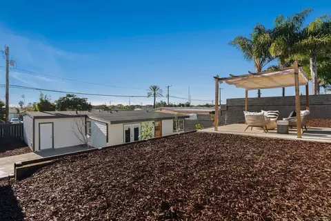 Exterior - 1426 Santa Rosa St, Oceanside, CA 92058 photo 25 of 28