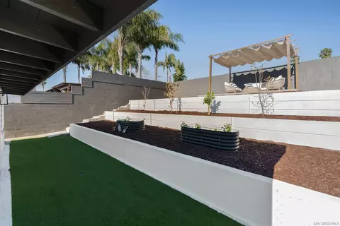 Exterior - 1426 Santa Rosa St, Oceanside, CA 92058 photo 19 of 28