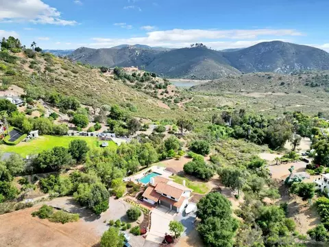 View/Area - 3453 Via Loma Vis, Escondido, CA 92029 photo 3 of 5