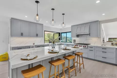 3453 Via Loma Vis, Escondido, CA 92029