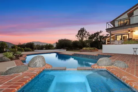 3453 Via Loma Vis, Escondido, CA 92029