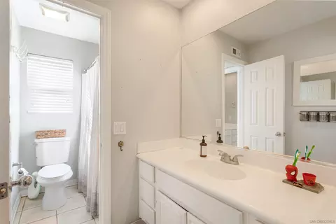Bath - 45948 Via La Colorada, Temecula, CA 92592 photo 5 of 5