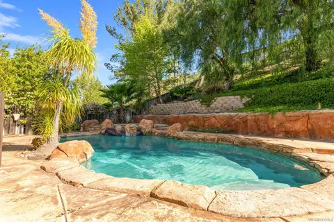 Exterior - 45948 Via La Colorada, Temecula, CA 92592 photo 4 of 9