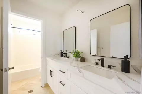 Bath - 1517 Carmel Ave, Chula Vista, CA 91913 photo 4 of 4