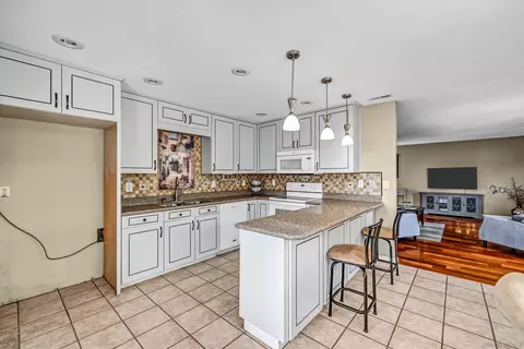 Kitchen - 13856 Gorrion Ct, El Cajon, CA 92021 photo 2 of 3