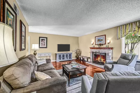 Living - 13856 Gorrion Ct, El Cajon, CA 92021 photo 2 of 5