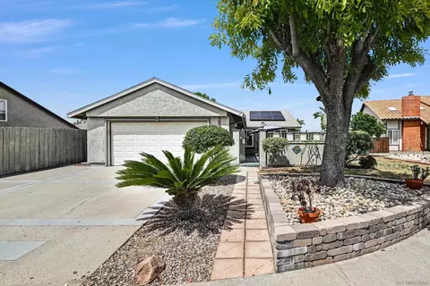 13856 Gorrion Ct, El Cajon, CA 92021