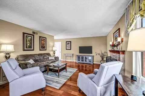 Living - 13856 Gorrion Ct, El Cajon, CA 92021 photo 4 of 5