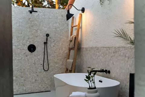 Bath - 1170 Rancho Encinitas Dr, Encinitas, CA 92024 photo 5 of 12