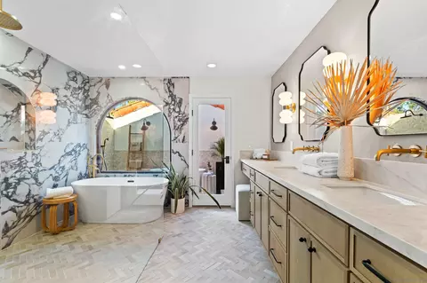 Bath - 1170 Rancho Encinitas Dr, Encinitas, CA 92024 photo 1 of 12
