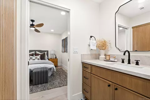 Bath - 1170 Rancho Encinitas Dr, Encinitas, CA 92024 photo 12 of 12