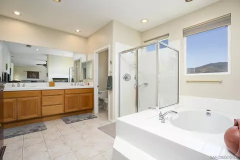 Bath - 2914 Stonefield Dr, Jamul, CA 91935 photo 1 of 4