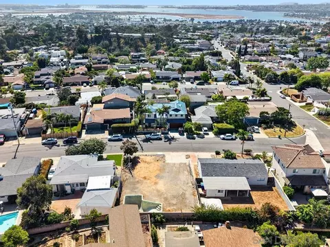 2545 Deerpark #/227, San Diego, CA 92110