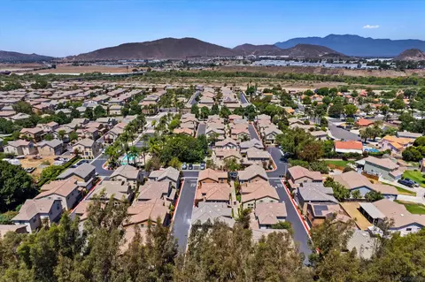 View/Area - 4437 Leonard Ct, Riverside, CA 92501 photo 2 of 4
